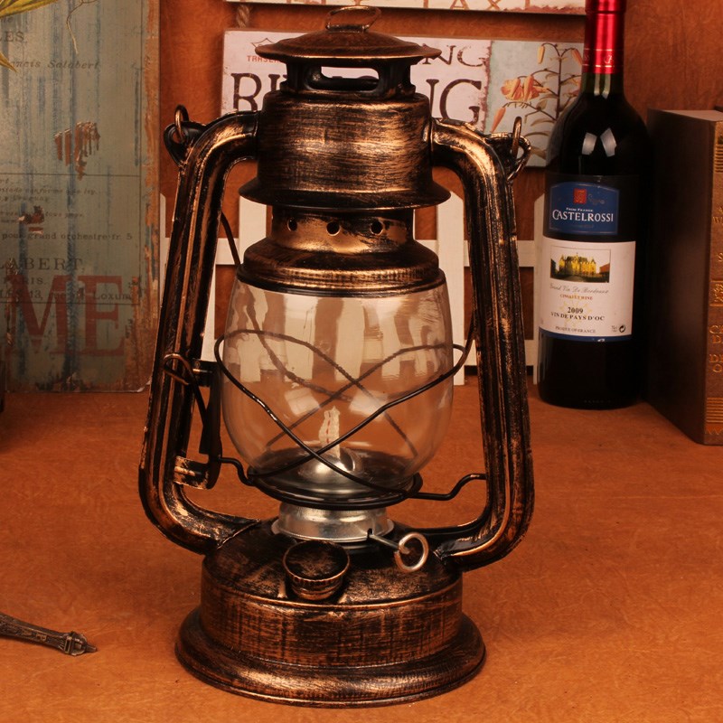 Retro nostalgic old kerosene lamp Cultural Revolution Shanghai old kerosene lamp old objects old goods home art decorations ornaments