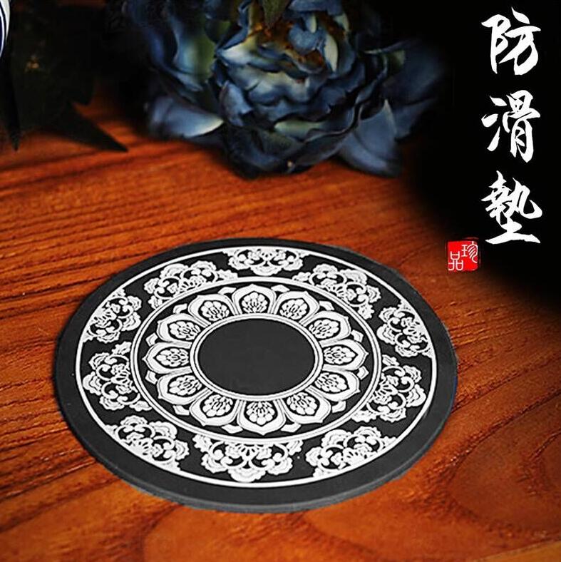 Round Lotus car supplies mobile phone anti-skid pad car perfume seat ornaments anti-skid pad diamond Buddha blue and white porcelain pad