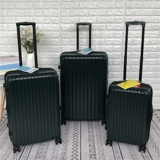 Вместительный и большой ударопрочный универсальный чемодан