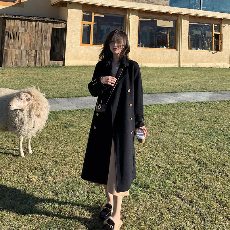 (The great coat of family touches the heart) The retro hawksbill and the gas field black golden glance at the lazy high-grade level