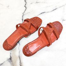 Womens shoes have personality I really like them and I wear them too