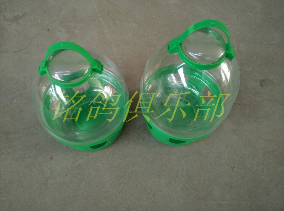 Ấm đun nước bồ câu Bồ câu cung cấp Nước uống gia cầm / Chén bồ câu Ấm đun nước gia cầm Đặc biệt ấm đun nước gia cầm - Chim & Chăm sóc chim Supplies lồng chim lớn