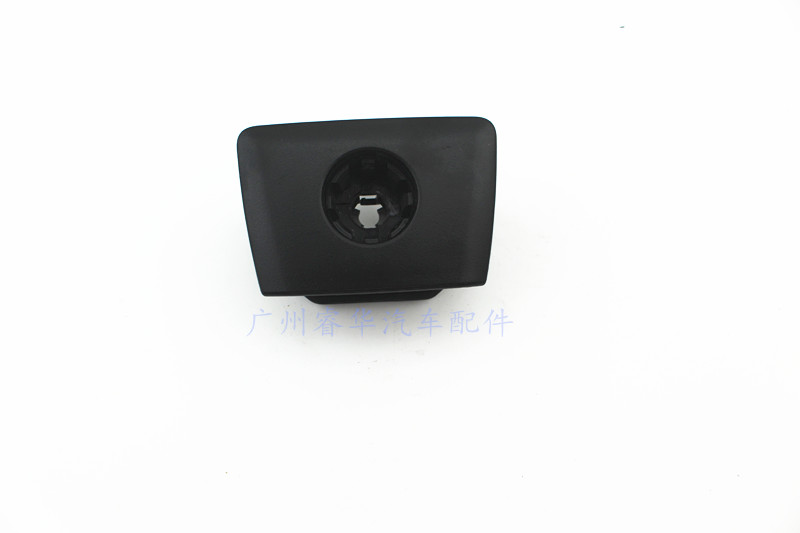 Suitable for Volvo Old models XC90 Handsets Glove Box Lock Deputies Box Key Buckle Kit Small Buckle Hand Pull Handle