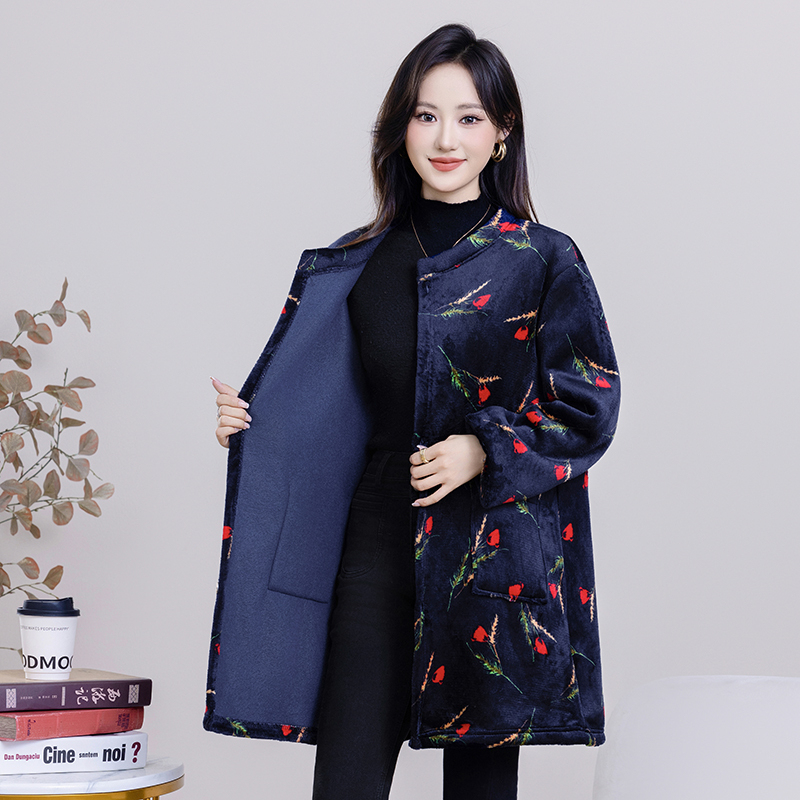 Winter Leopard Print Outerwear for Women, New Style, Fleece-Lined, Thickened, Fashionable, Warm Coat, Loose Fit, Thick, Stain-Resistant Coverall