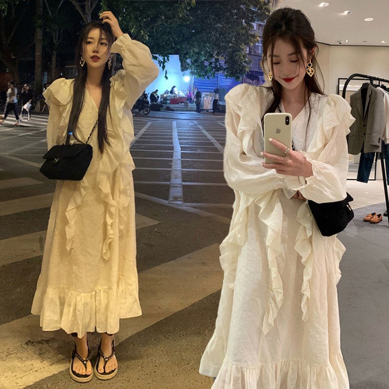 Pregnant women's dress spring and autumn new Korean version of loose foreign style fairy sweet sweet age-reducing casual long-sleeved autumn dress skirt