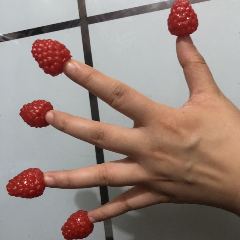 Simulated Red Raspberries, Black Raspberries, Fake Raspberry Model Props, Simulated Small Raspberry Ornaments, Cake Accessories, Photo Props Raspberries Simulated Red Raspberries, Black Raspberries, Fake Raspberry Model Props, Simulated Small Raspberry Ornaments, Cake Accessories, Photo Props Raspberries