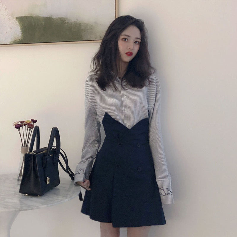 2022 The new spring women's clothing is small and lukewarm and the young girl is very small and savy and professional two style suits