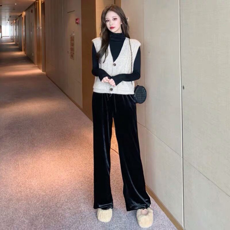 Knitted waistcoat 2021 Autumn fit new retro loose outside wearing cashmere short version open flap jacket large V collar vest sweater