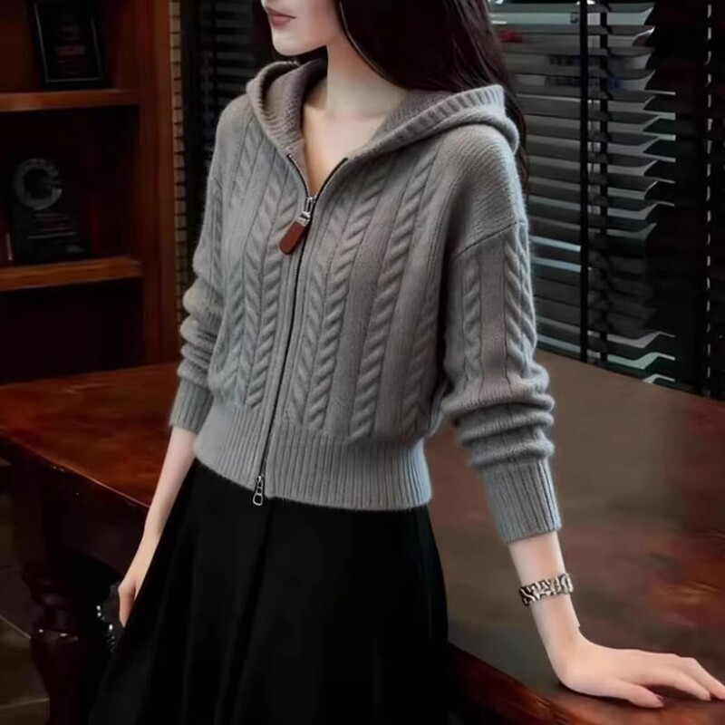Elegant Zip-Up Hooded Sweater, New Twist Design, Long-Sleeve Knitwear, Merino Wool Base Layer Top, Spring and Autumn Women's Clothing