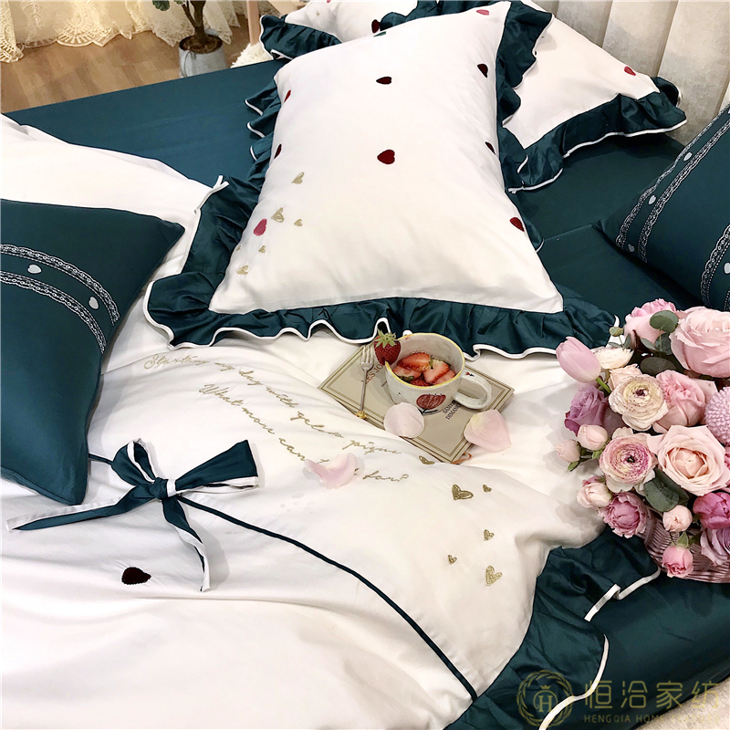 nơ Hàn Quốc 60 dài chủ yếu giường bông tình yêu thêu hit màu flounced gia đình bốn 1.8m - Bộ đồ giường bốn mảnh bộ ga trải giường everon