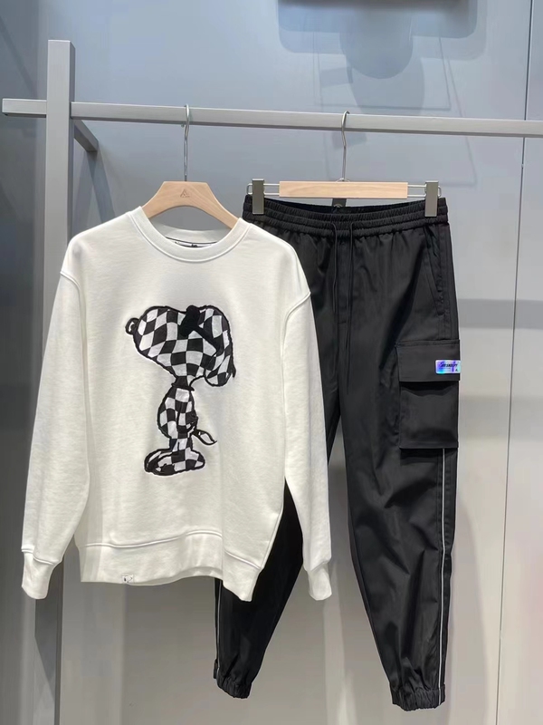 Trendy Brand Snoopy Autumn and Winter Sweatshirt Trendy Brand Snoopy Autumn and Winter Sweatshirt