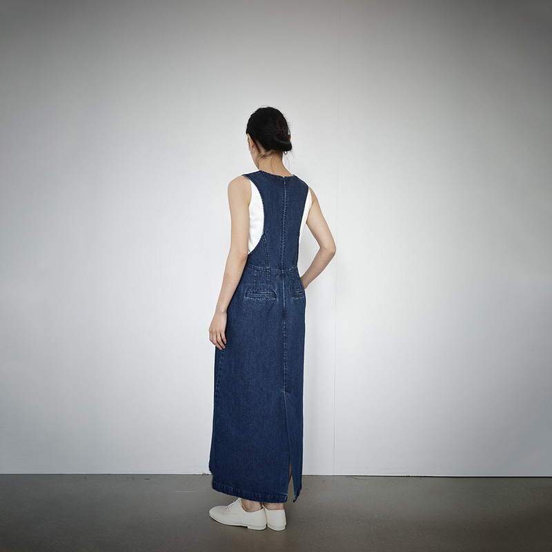 Spring and Summer Retro Japanese Design Style Elegant Side-Cut Deep Round Neck Dark Blue Denim Vest Long Dress Suspender Dress