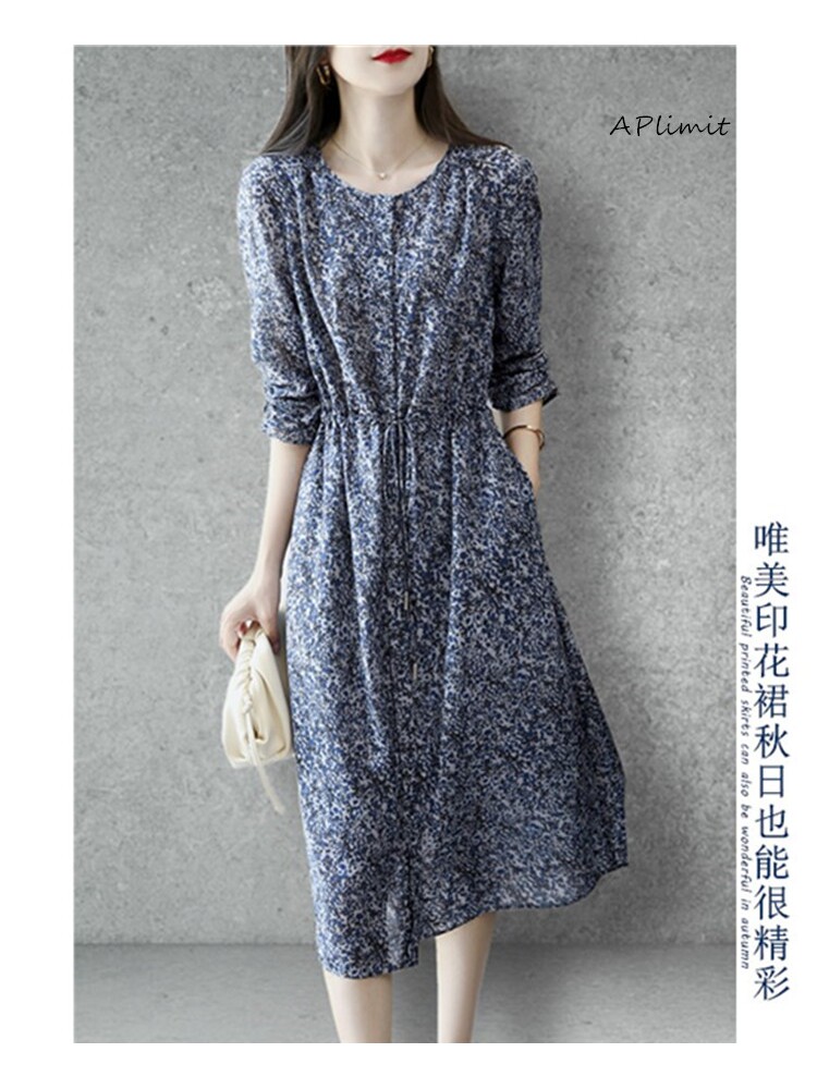 Elegant and elegant, flutter 2021 new Monaco starry sky printed lace with slim 70% sleeve foreign dress