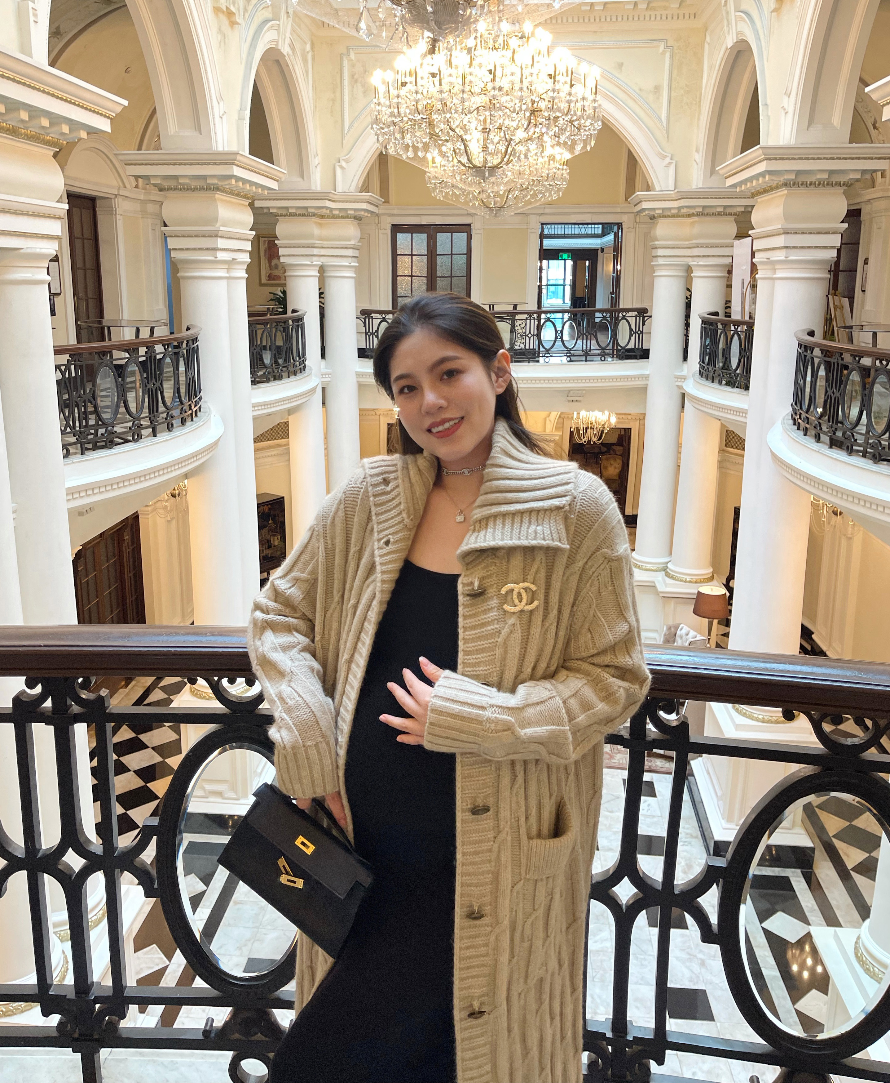 PEIPEI Pepe pregnant women weight light luxury and beauty, loose and warm winter sweater coat autumn clothing