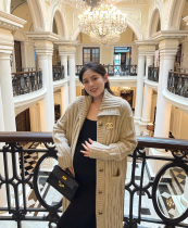 PEIPEI Pepe gestational woman loaded with light lavish European and American wind loose thick and warm winter sweater jacket autumn autumn clothing