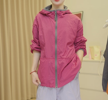 Women's 2026 New Style [Reversible] Hooded Short Jacket with Pockets, Casual and Versatile Jacket for Mothers