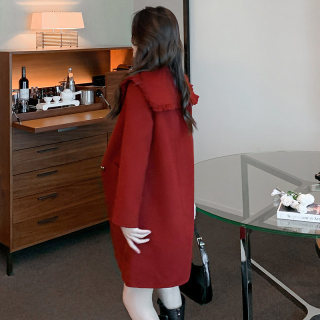 Winter doll collar red woolen coat women's mid-length 2022 new small high-end Hepburn style coat