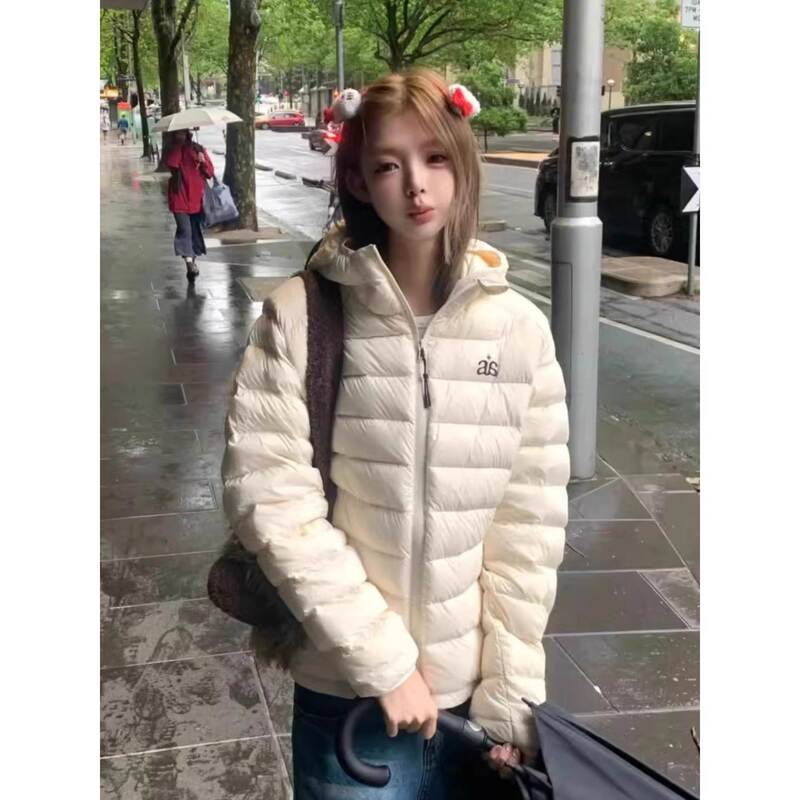 2025 Winter New Thin Ribbed down Jacket for Women, Short Hooded Style, Trendy This Year, Fashionable Off-Season Coat