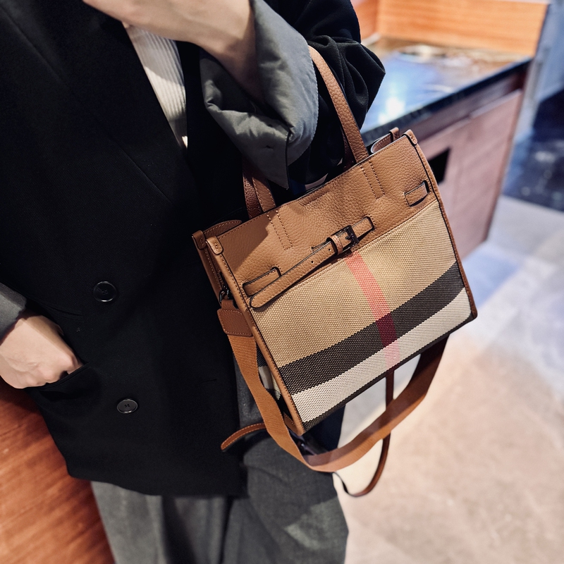 European and American Fashion Genuine Leather Women's Bag Trendy 2026 New High-End Plaid Checkered Bag Cowhide Tote Bag Handbag Crossbody Bag