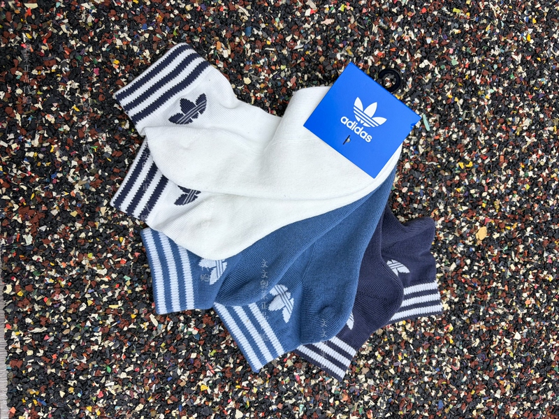 Authentic Adidas Trefoil Men's and Women's Three-Pair Pack Towel Sports Mid-Calf Socks Hl1704 Authentic Adidas Trefoil Men's and Women's Three-Pair Pack Towel Sports Mid-Calf Socks Hl1704