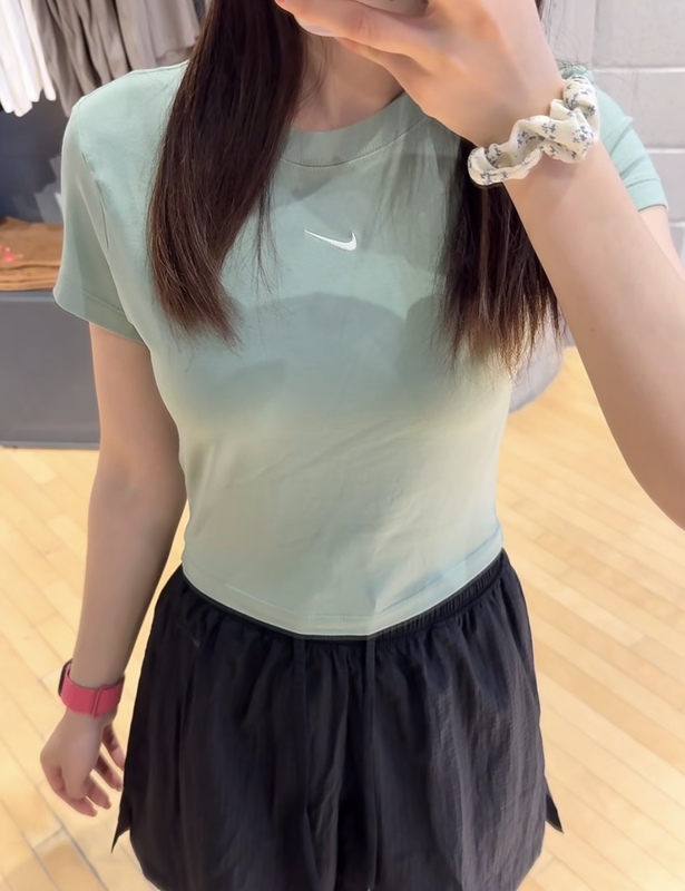 Wenwen Genuine Nike Women's New Embroidered Logo Breathable Stretch Short-Sleeve T-Shirt Fv5509-018 Wenwen Genuine Nike Women's New Embroidered Logo Breathable Stretch Short-Sleeve T-Shirt Fv5509-018