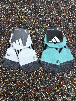 Wenwen genuine Adidas new Pair mid-calf socks for both men and women KE2450 KF2494