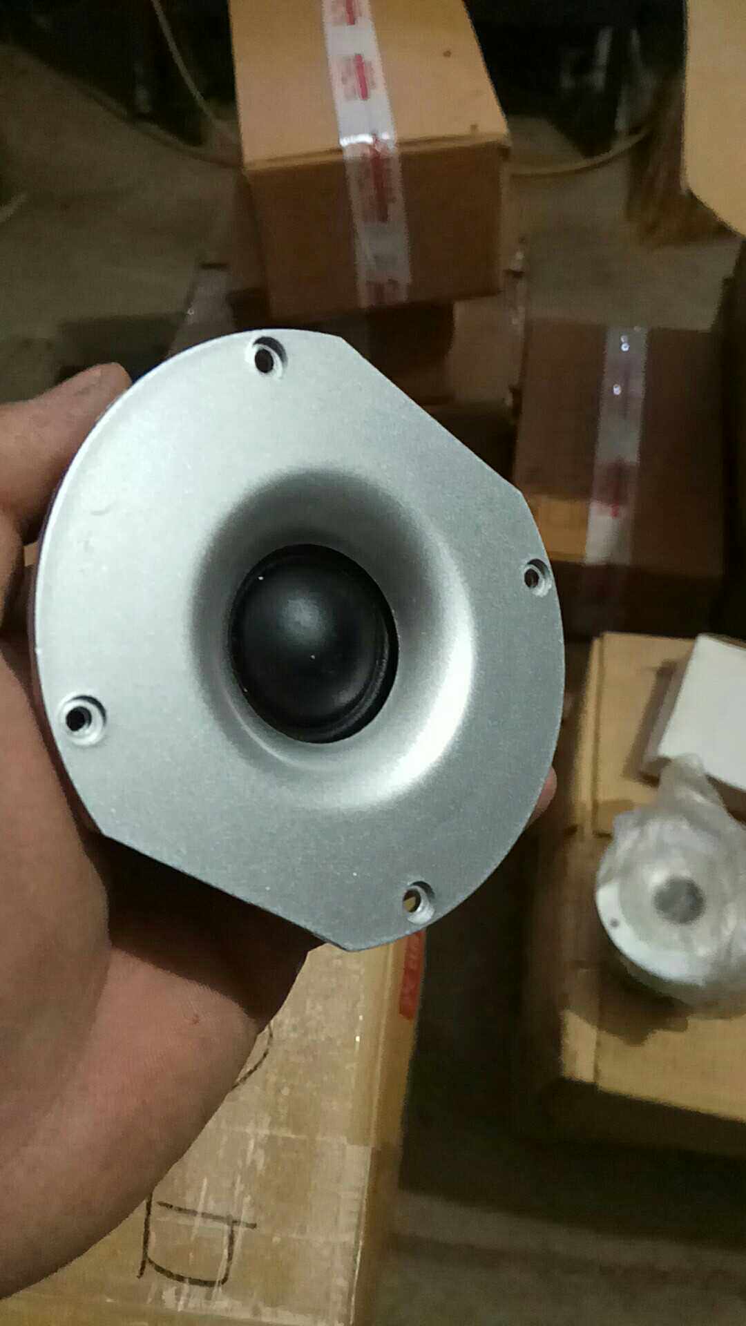 Treble trumpeter silk film ultra clear ball top tenor 4 inch alt trumpeter speaker Lake Mountain