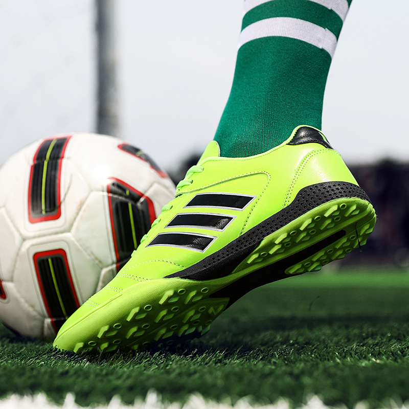 Children's football shoes Male Elementary students TF Broken Nails Teenagers Low Help C Romesey Lawn Training Shoes Adult Women