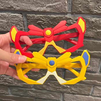 Cartoon glasses frame kids taking photos without lenses