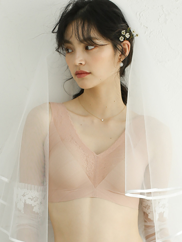 Underwear Woman No Steel Ring Slim large breast display small latex bra Anti-sagging adjustment type No-scarred vest-style bra