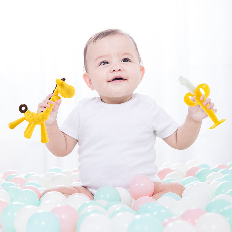 Baby Grinding Stick Silicone Solid Tooth Instrumental Baby Long Teeth Assisted Water Cooking Giraffe Full Soft 0-1 Year Old Bite Bite