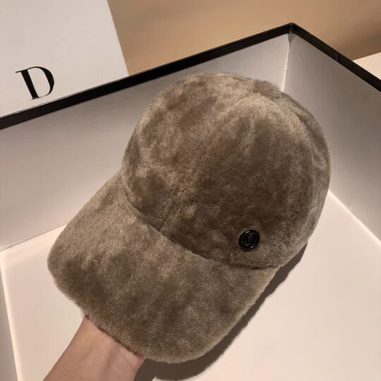 French thickened warm baseball cap for men and women, versatile M letter, small peaked cap with face, autumn and winter plush hat