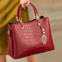 Рекомендация менеджера магазина — бордовый (камень)