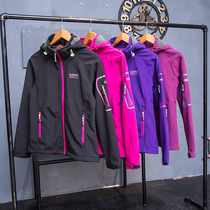 Autumn and winter outdoor sports soft shell clothing female Korean version of fleece assault jacket hiking hiking leisure riding windproof coat women