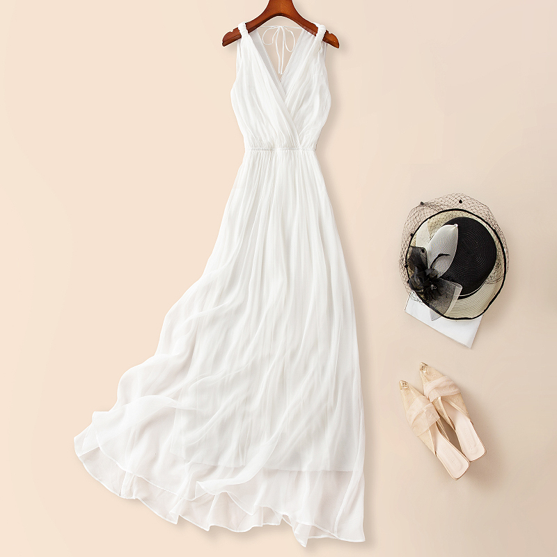 White Mulberry Silk Long Dress, 2026 Summer New Style, Slimming and Draping, Suitable for Seaside Vacation, Waist-Cinching Halter Neck Strap Dress White Mulberry Silk Long Dress, 2026 Summer New Style, Slimming and Draping, Suitable for Seaside Vacation, Waist-Cinching Halter Neck Strap Dress