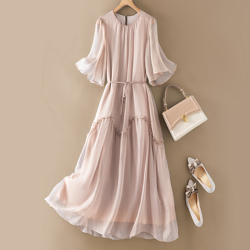 Hangzhou Silk Dress with a Cinched Waist for a Slimming Effect, 2026 Summer New Style, French Design, Elegant and Flowing, Long Mulberry Silk Dress Hangzhou Silk Dress with a Cinched Waist for a Slimming Effect, 2026 Summer New Style, French Design, Elegant and Flowing, Long Mulberry Silk Dress