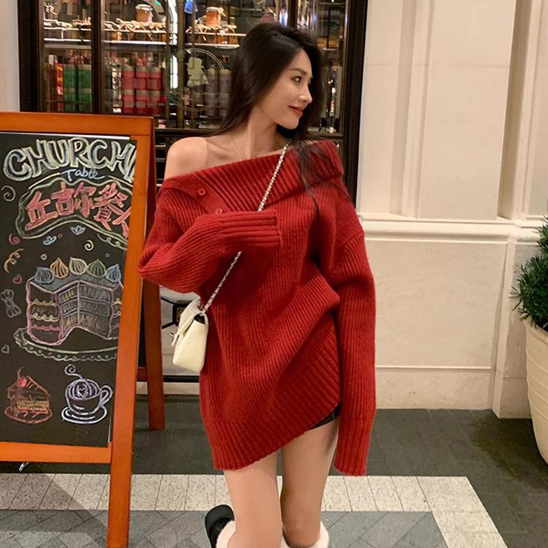 New Year's Atmosphere-Inspired Outfits Are so Beautiful. Red Off-The-Shoulder Sweater for Women, Loose and Lazy Style, One-Shoulder Sweater for Women, Autumn and Winter