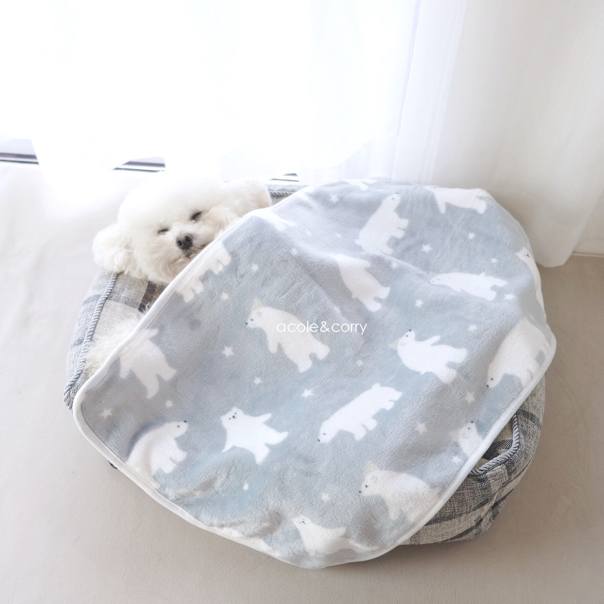 Pet Blanket Dog Kitty Mat Sleeping Mat Sleeping with Coral Suede All Season Small Blanket Cat Mat Ground Mat Dog Quilt