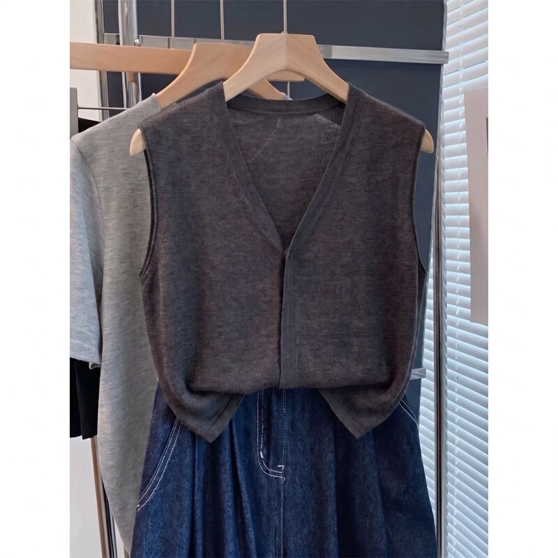 Charcoal Black V-Neck Single-Button Knitted Sleeveless Vest for Women, Summer Plus Size, Lightweight, Loose, Body-Covering, Layering Style Tank Top Charcoal Black V-Neck Single-Button Knitted Sleeveless Vest for Women, Summer Plus Size, Lightweight, Loose, Body-Covering, Layering Style Tank Top