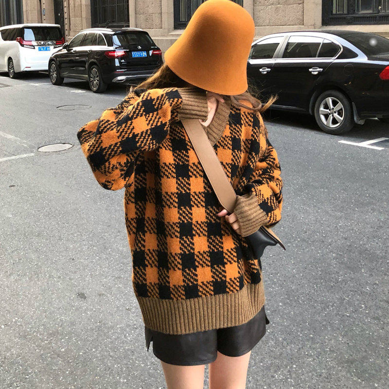 grid studio retro day department rhomboid plaid hooded sweater woman loose with lazy wind outside wearing knitted blouse