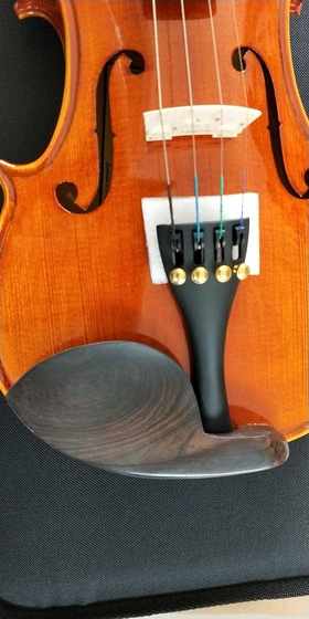 가공된 새로운 단단한 나무 수제 바이올린 1/41/23/44/4 유럽 재료, 원가보다 저렴하고 좋은 소리