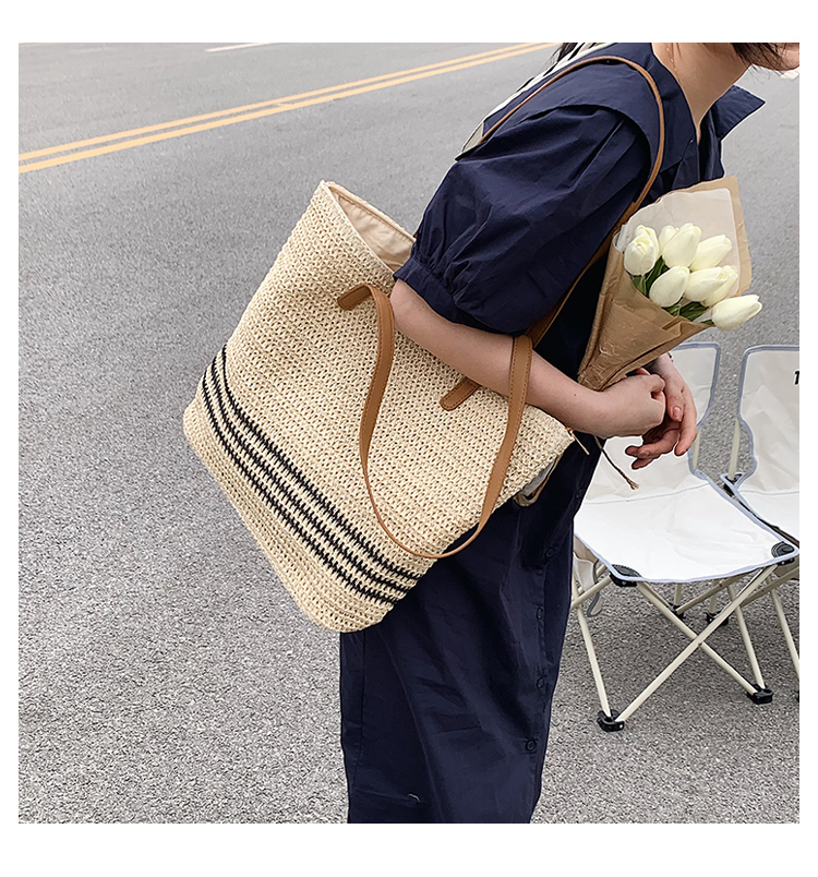 Women's Medium Spring&summer Straw Vacation Straw Bag display picture 4