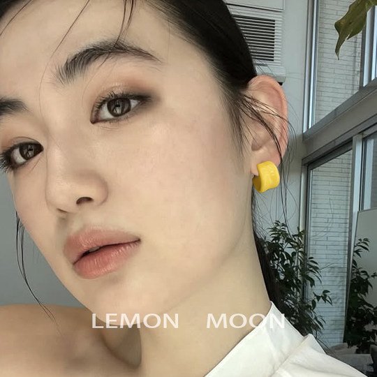 Colorful Spring and Autumn High-End Niche Enamel Hoop Earrings Mosquito Coil Design Non-Pierced Ear Clips Vintage Light Luxury 925 Silver Needle Earrings