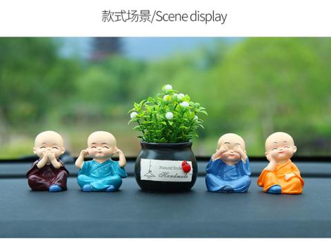 Dễ thương xe trang trí búp bê xe búp bê phụ kiện xe trang sức trang trí xe trang trí sáng tạo Phật bốn không nhỏ tu sĩ trang trí taplo xe hơi