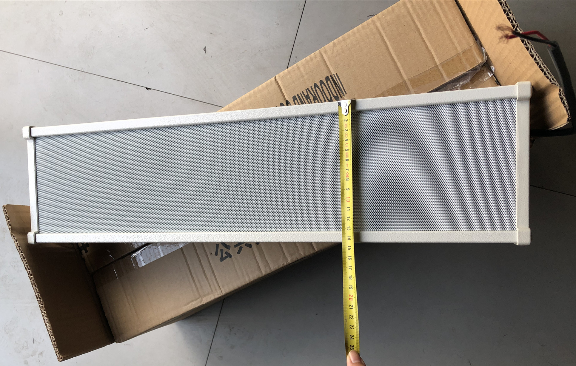 All white waterproof sound column All aluminum waterproof sound column High quality waterproof sound column