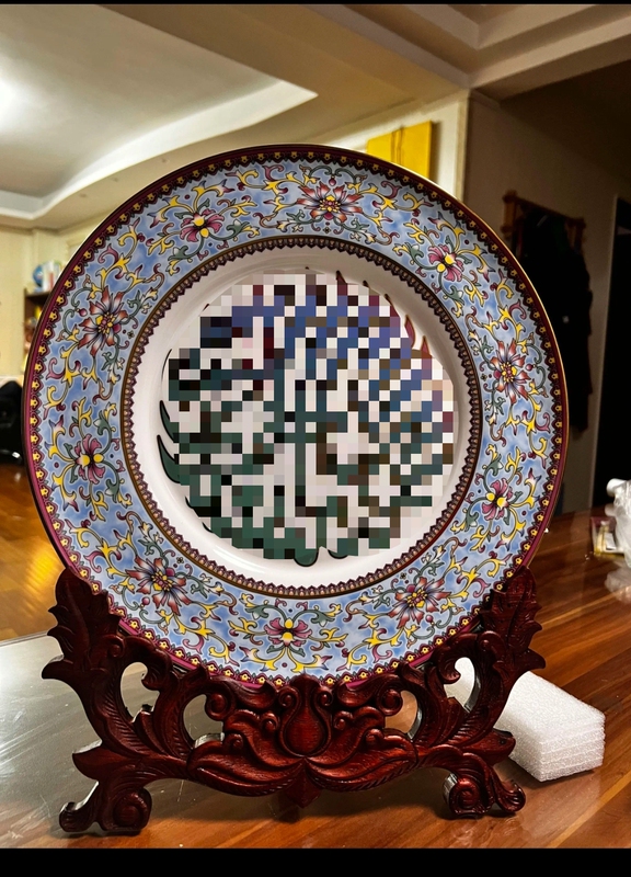 Ceramic Ornaments in Various Sizes, with Stands, Various Styles and Patterns, Ethnic Minority Characteristic Patterns Ceramic Ornaments in Various Sizes, with Stands, Various Styles and Patterns, Ethnic Minority Characteristic Patterns