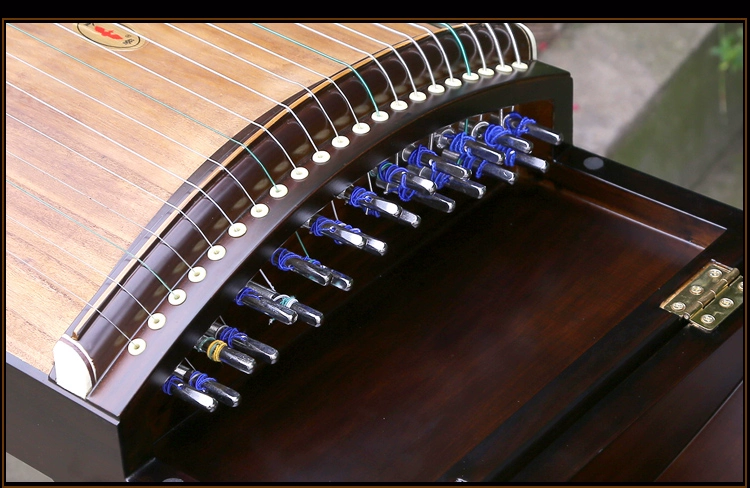 Jinyi nhạc cụ A088-1 sơn mài trái tim đại dương chuyên nghiệp thử nghiệm chơi thử Dương Dương gỗ rắn mun guzheng - Nhạc cụ dân tộc sáo inox