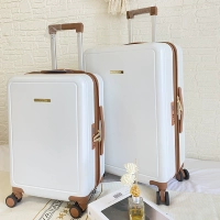 Высокий белый