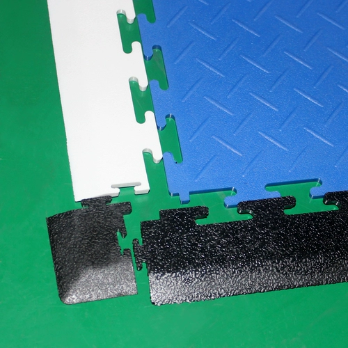 Десятьлетнее мастерское мастерскую мастерскую в магазине специальная напольная площадка вместо эпоксидной краски весит 5 тонн