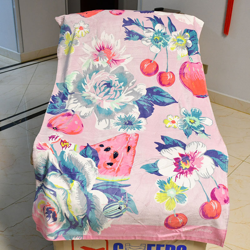 Slightly Flawless Foreign Trade Outlet Pure Cotton Great Bath Towels in Europe and America VB Adult Step up Sofa Blanket Lady Summer Beach Swimming Towels
